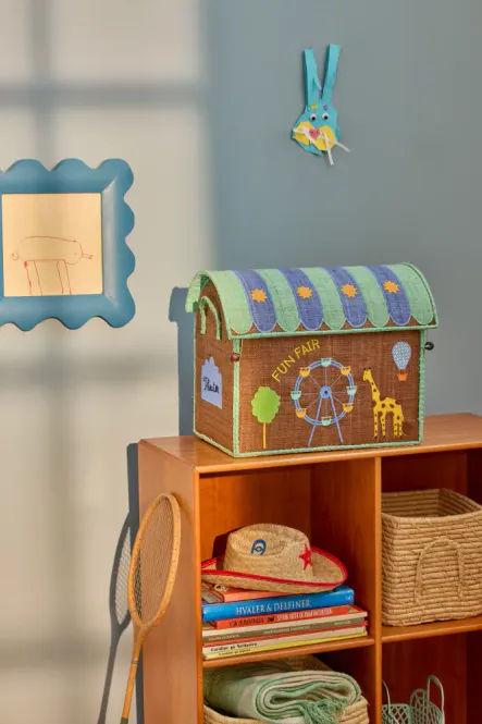 Hovedbilde Rice Raffia Storage House S Blue Fun Fair Theme