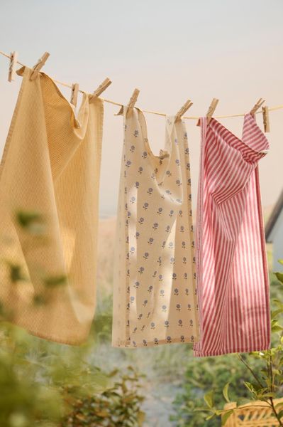 Ib Laursen Kj&oslash;kkenh&aring;ndkle Linea r&oslash;de og rosa striper 