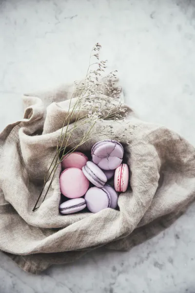 Flowers on a Plate, Ina Niiniketo